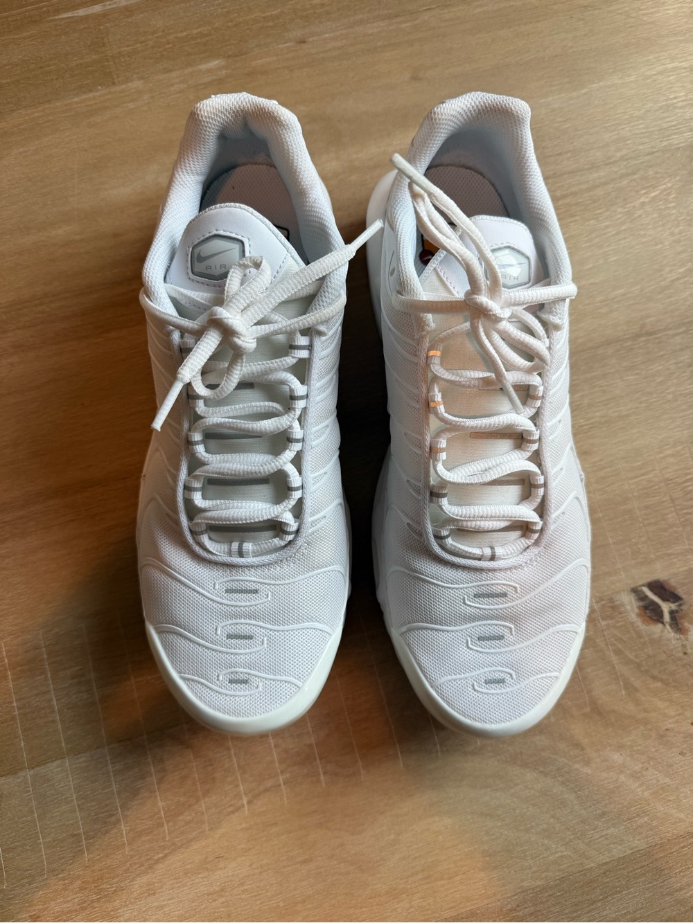 Women’s White Nike Air Max Plus size 11 - Picture 3 of 11